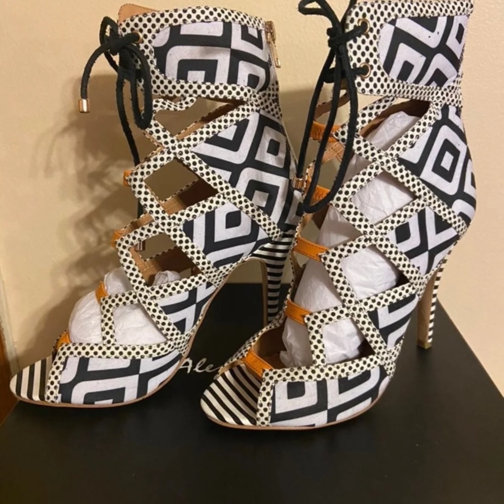 Alexandra G heel 7.5 Womens